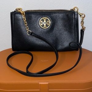 Tory Burch Black Leather Gold Logo Crossbody Purse Bag
